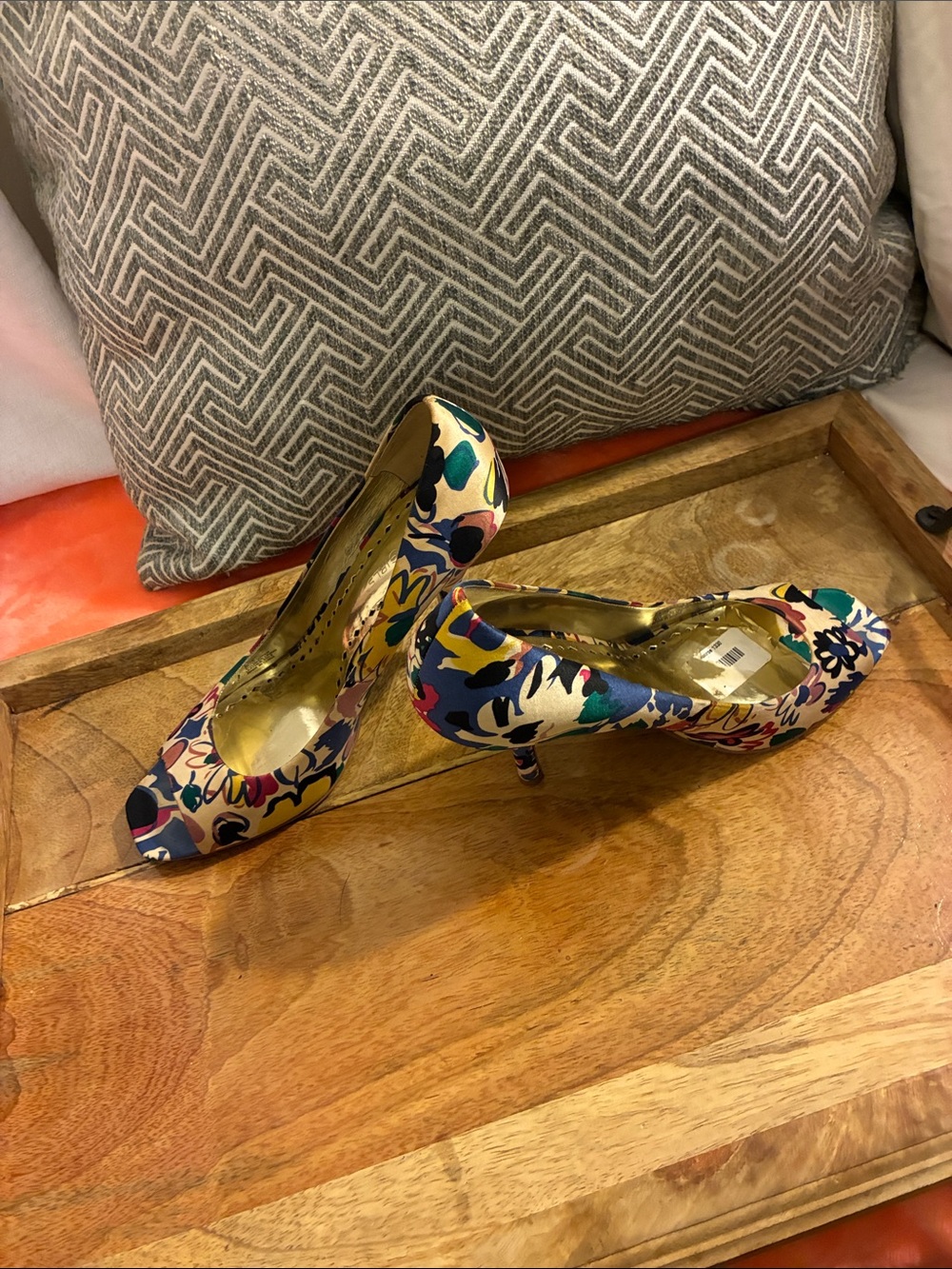 Last Chance BCBGirls Multicolor Floral Peep-Toe Heels - Picture 9 of 15